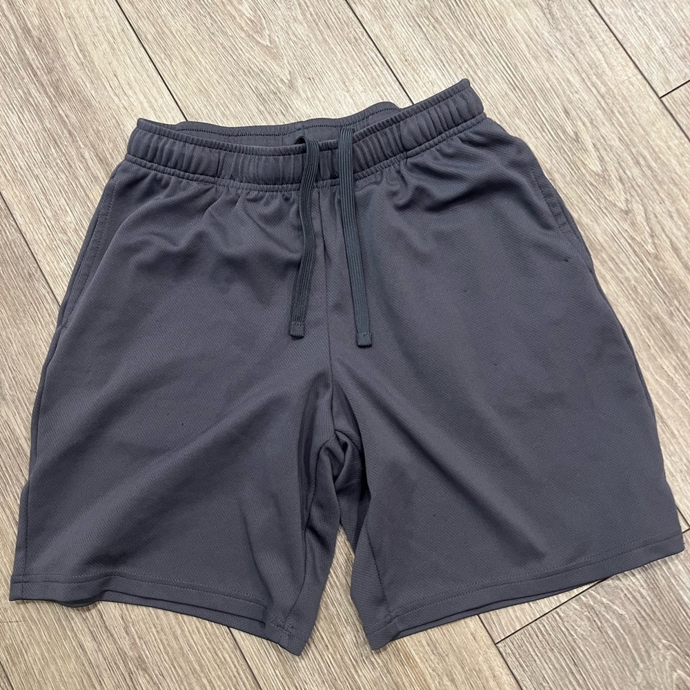 Men's small Tek Gear Gray Athletic Shorts with Elastic Waistband